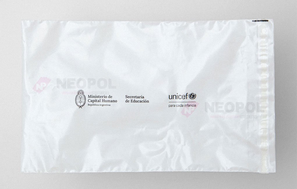 sobre polietileno con adhesivo inviolable fabricacion neopol srl